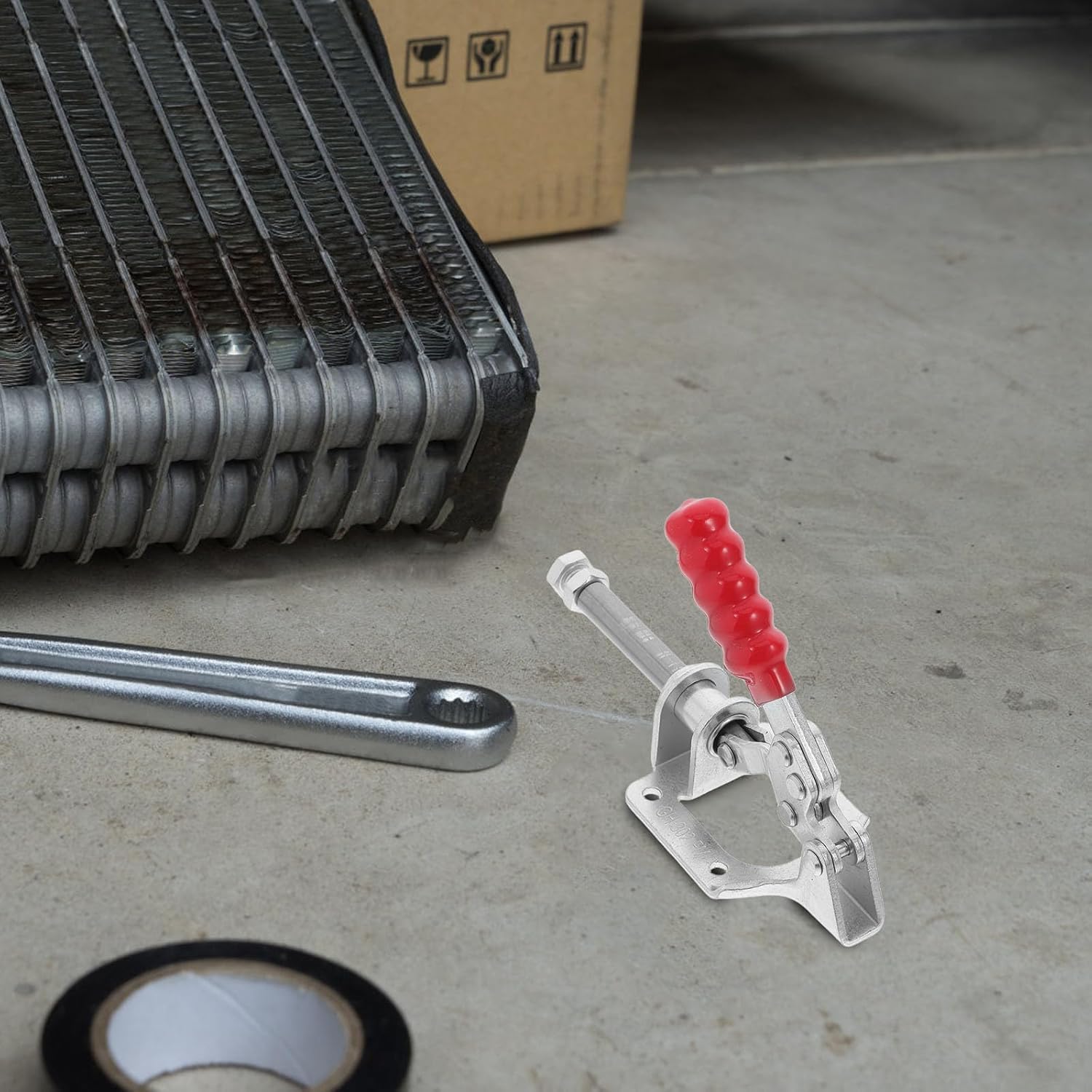 4pcs Push Pull Toggle Clamp Set Heavy Duty Quick Release Woodworking Fixtures Metal Zinc-plated Elbow Clamps for Carpentry DIY Projects