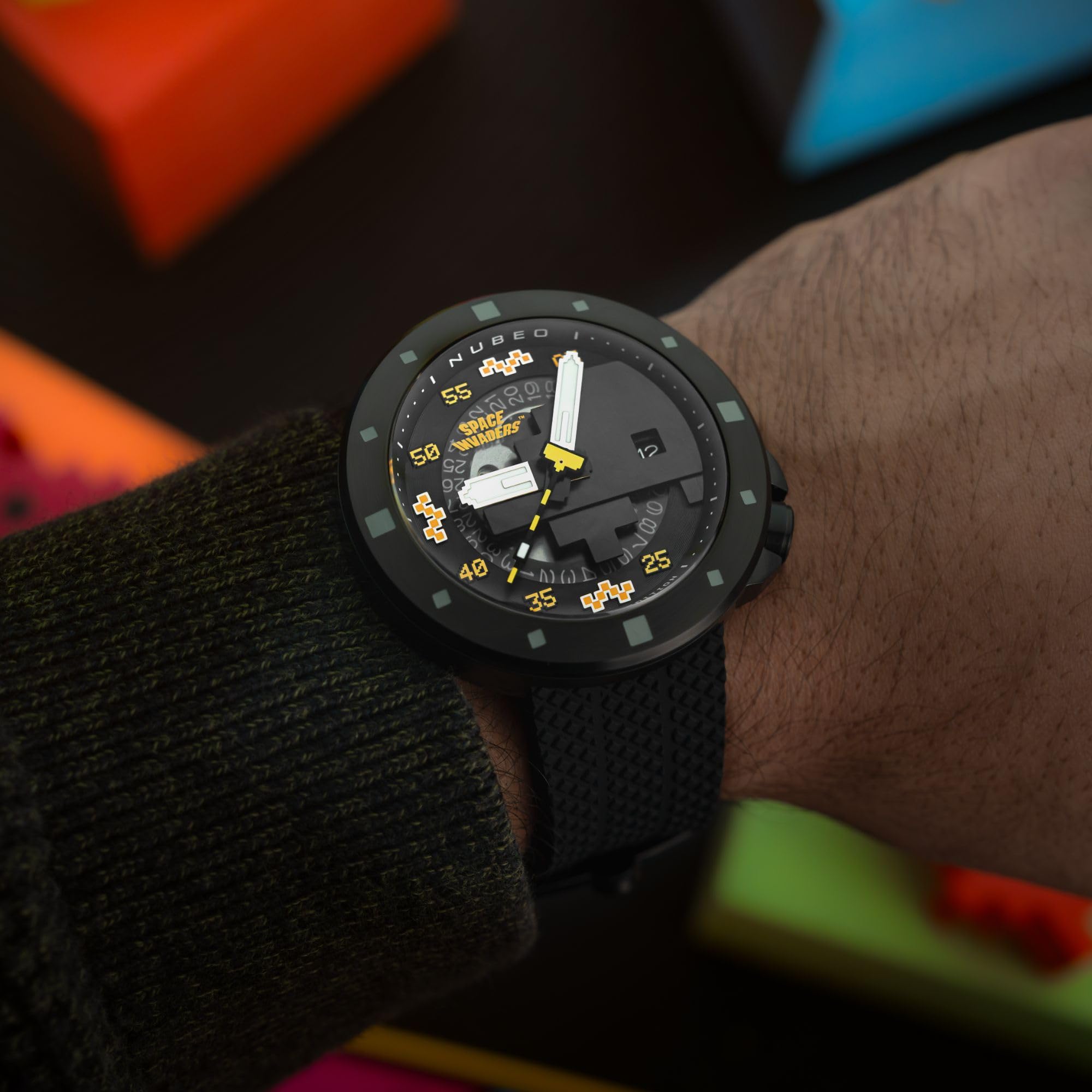 Nubeo Cassini - Reloj automático Space Invaders de 50 mm para hombre, edición limitada con correa de silicona NB-6103
