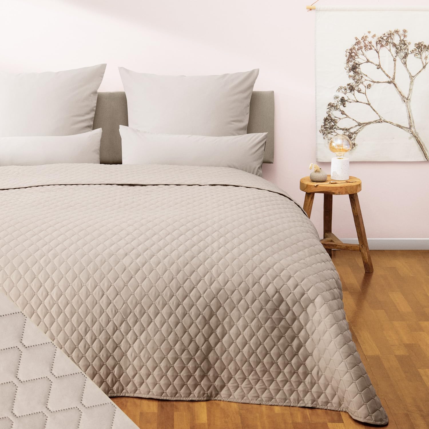 Blumtal Tagesdecke 240x260 cm - Oeko-TEX zertifizierter Bettüberwurf 240x260 cm - als Betthusse 180x200 cm bis Tagesdecke 200x200 cm (Bettgrößen) - Couch Decken Überwurf - Bett Überwurfdecke - Beige
