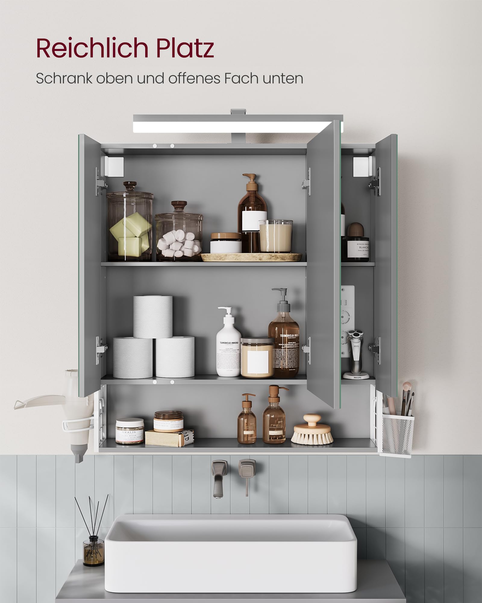 VASAGLE Spiegelschrank Bad mit Beleuchtung, Stecker, Hängekorb, Haartrockner-Halter, Badezimmerschrank, Badschrank, Wandschrank, 70 x 16,5 x 75 cm, 3 Spiegeltüren, wolkenweiß-Taubengrau BBK126G01