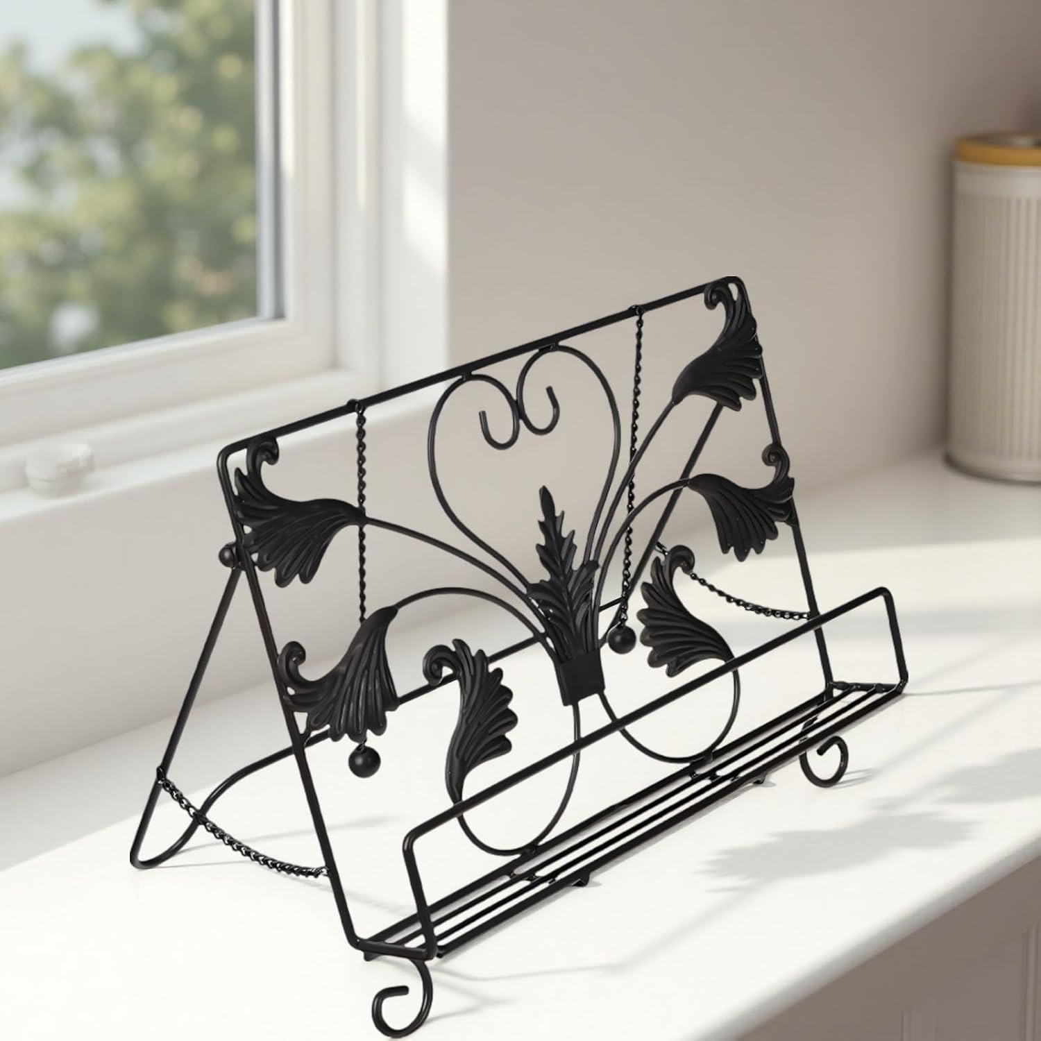 Generic Heart-Shaped Cookbook Stand, Iron Recipe Holder, Hands-Free Tablet Display, Nordic Style, 12.6 X 7.5 X 9.4 in / 32 X 19 X 24 Cm