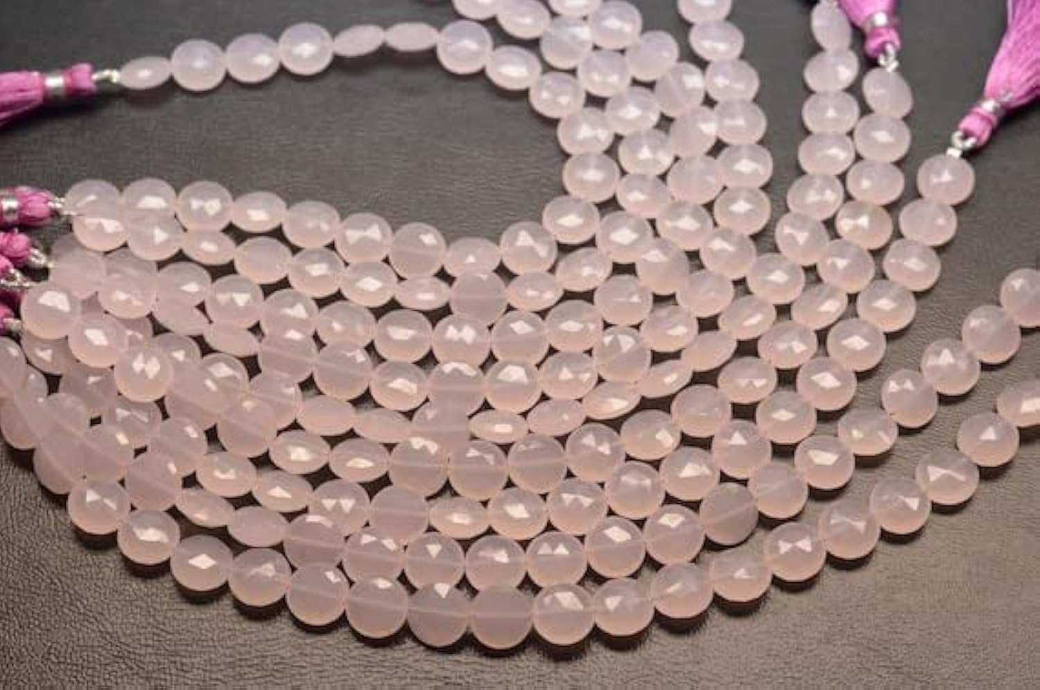 Calcédoine rose perles de 10mm pour créer un bracelet bohème chic romantique