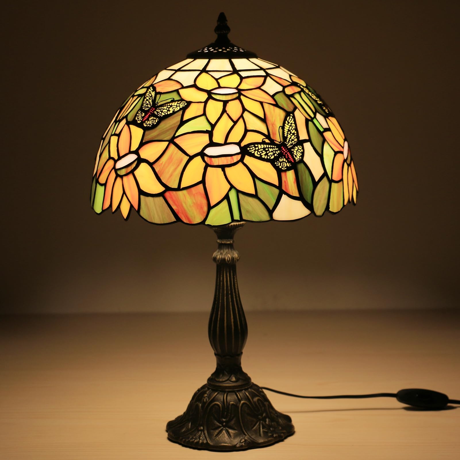 Uziqueif Tiffany lamps, stained glass lamp, lamps for bedrooms, lounge, room, living room, nightstand desk lamps, handmade lamp shades,D