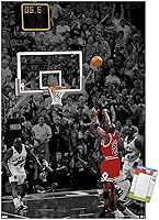Vista 1 de Trends International Michael Jordan - Póster de pared The Shot, 34 pulgadas de largo x 22.4 W, paquete de póster y montaje prémium