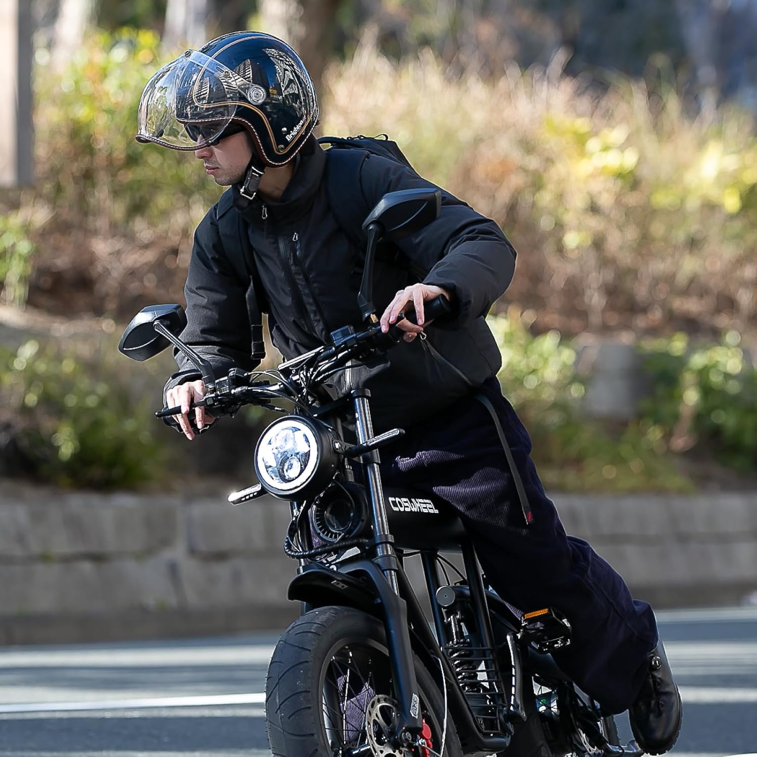 Rider operating COSWHEEL MIRAI S