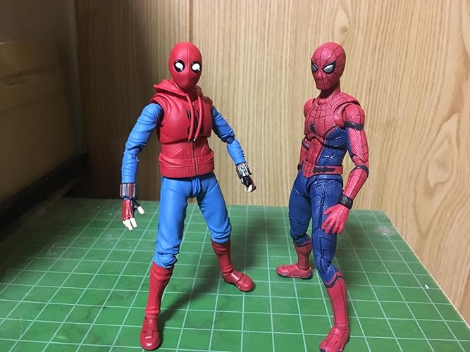 Amazon.co.jp: S.H.Figuarts スパイダーマン（ホームカミング） ホーム