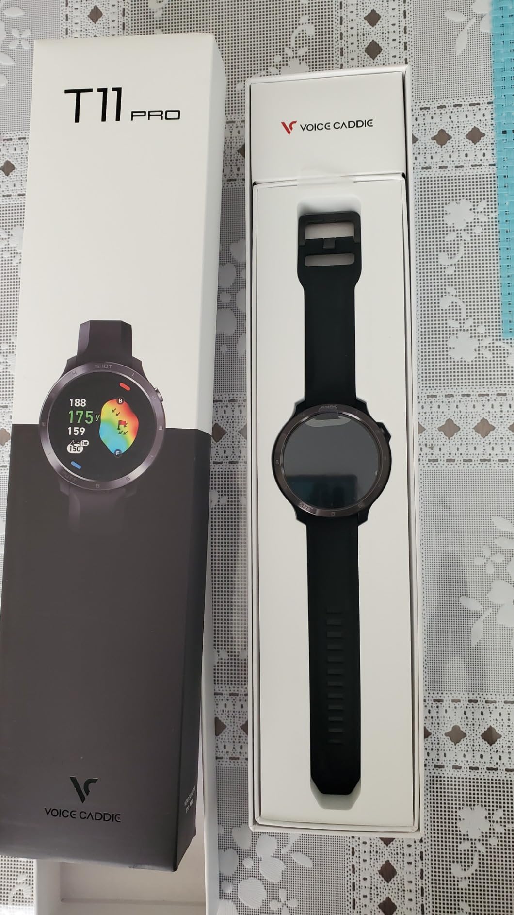 Voice Caddie T11 PRO AMOLED display with green contours