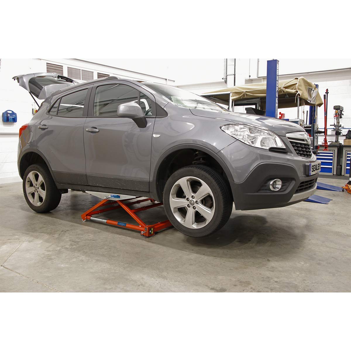 JOMAFA ELEVADOR DE COCHE PORTATIL BASCULANTE Y AJUSTABLE, 1500KG ELEVACIÓN