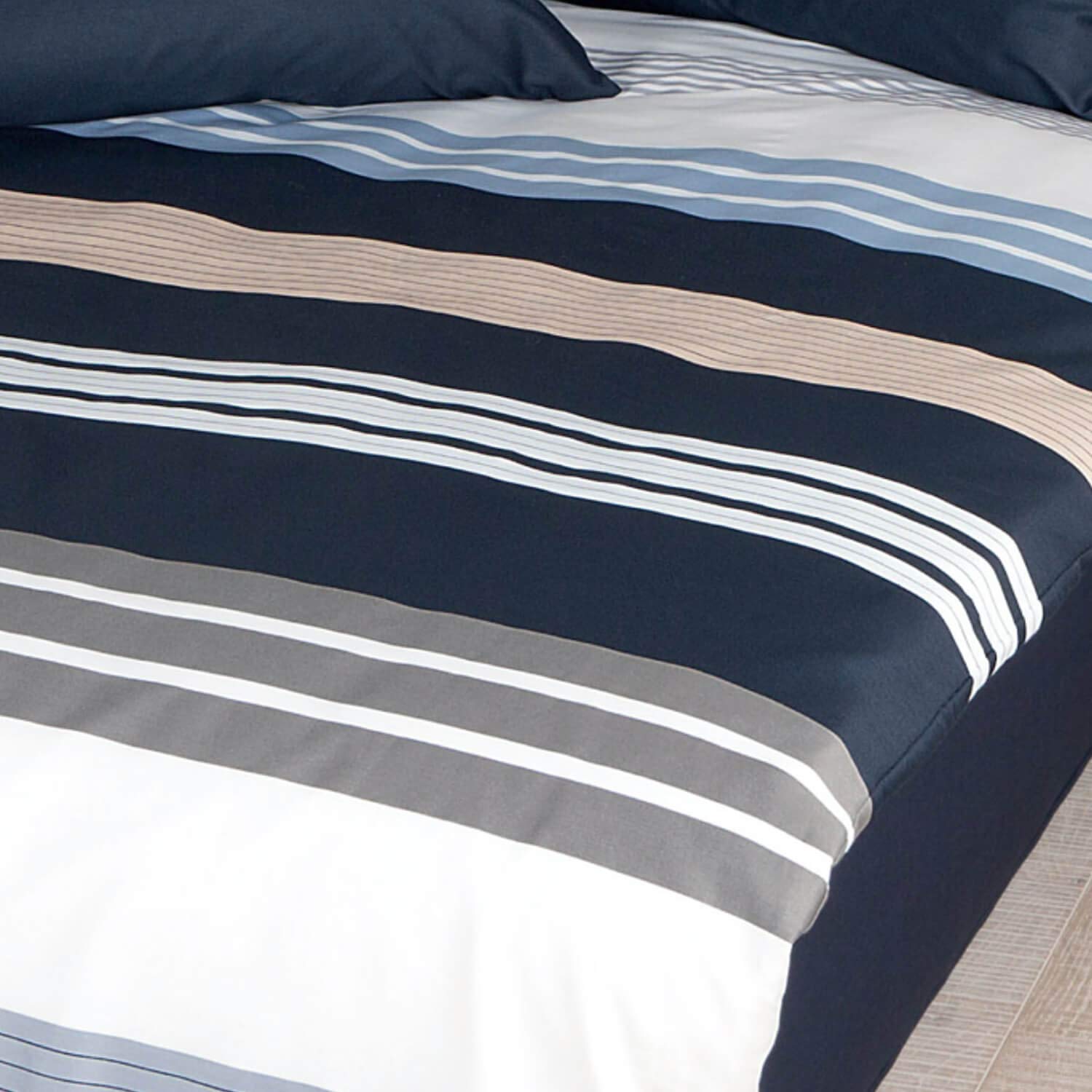 Janine Mako Satin Bettwäsche J.D. 155x220 cm + 80x80 cm Silber-Taupe-Sand