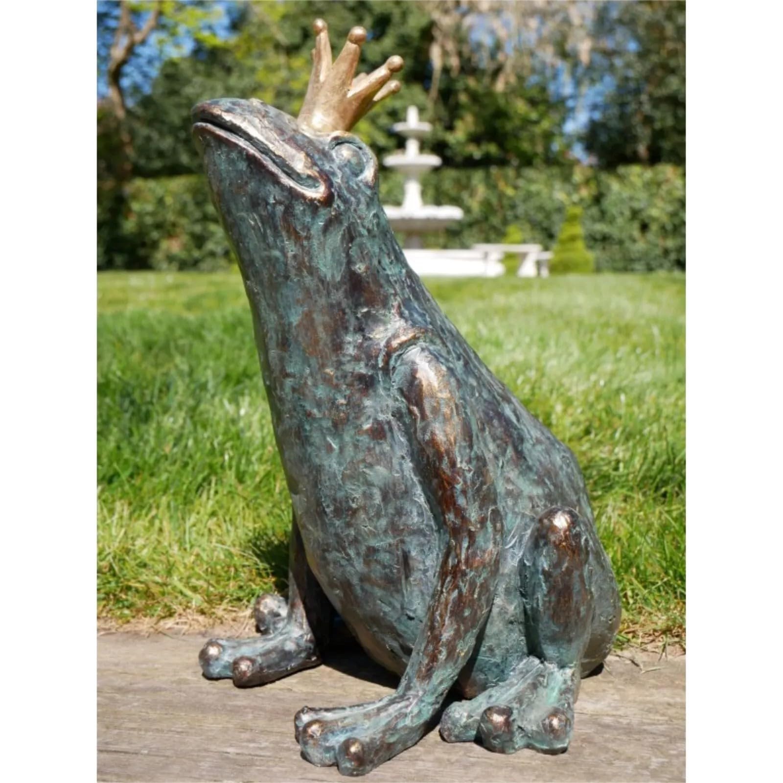 Resin Frog Prince Garden Ornament Sitting Green Frog With Crown Pond Sculpture Shelfsitter Tabletop Home Garden Decor