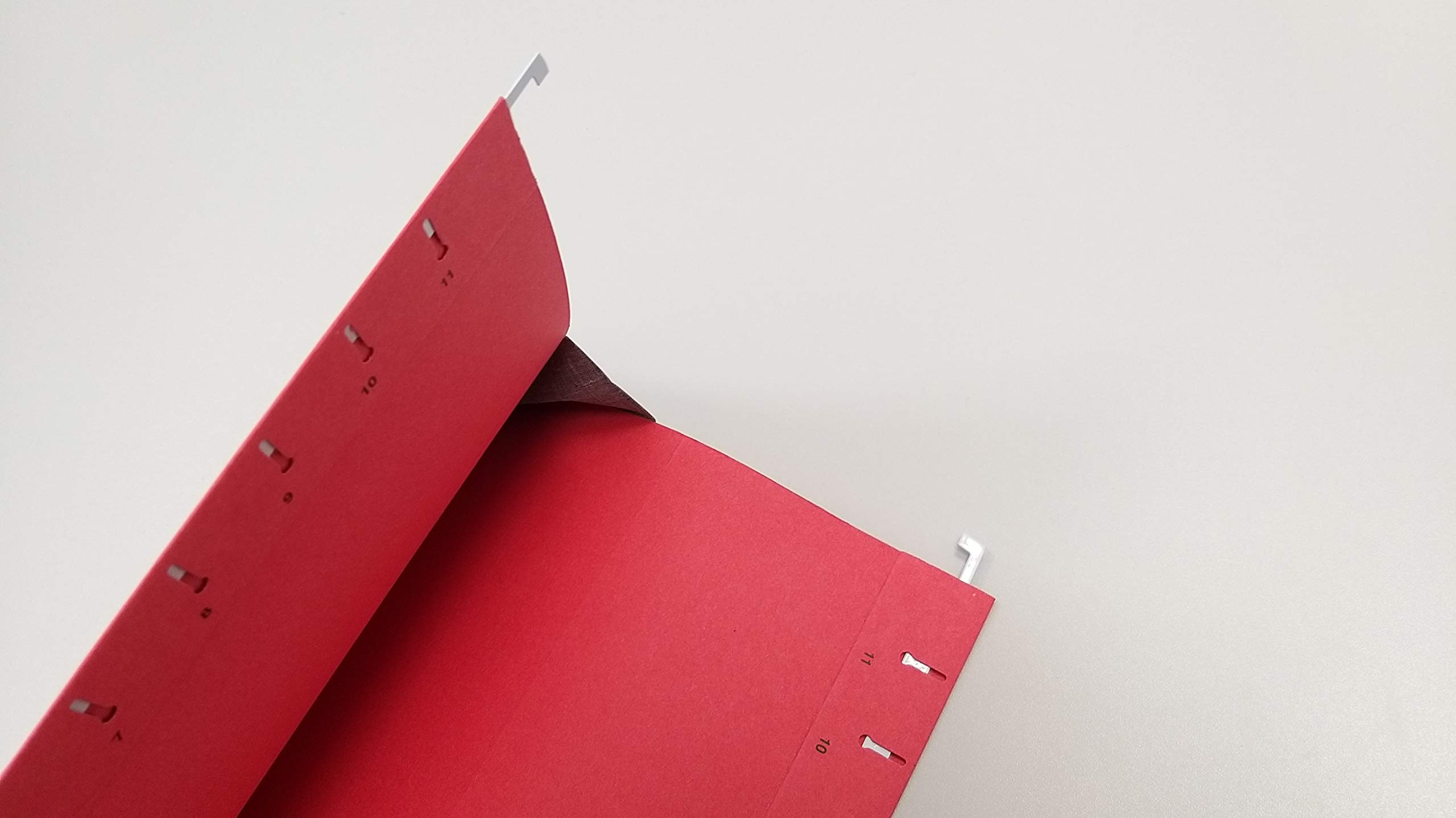 DONAU Torba wisząca z lnianymi żabkami | z kartonu z recyklingu 230 GSM do DIN A4 kolor: czerwony | opakowanie 5 szt. | wymienne puste tabliczki | idealne do biura i szkoły i urzędu