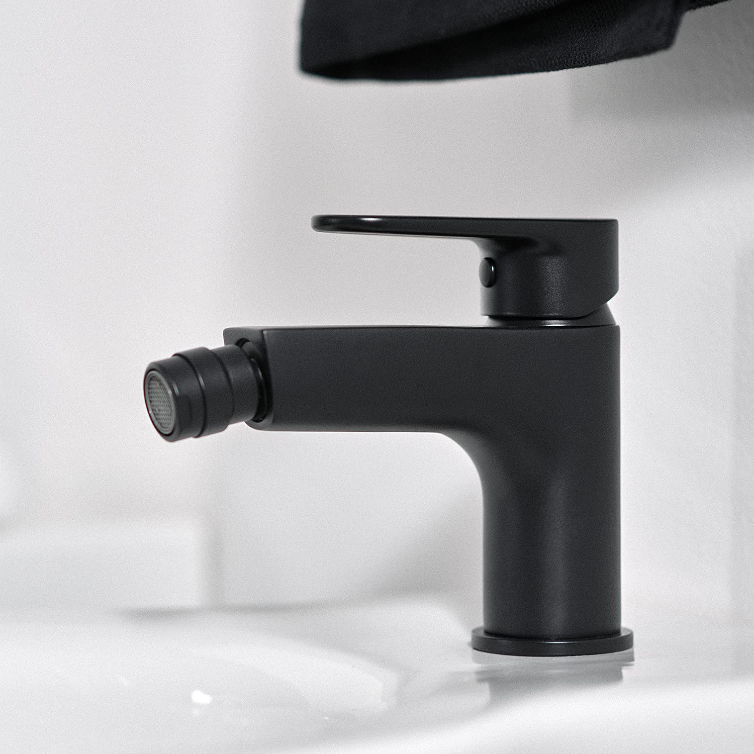 Ideal Standard - Cerafine O Miscelatore Monocomando per Bidet, Nero Seta