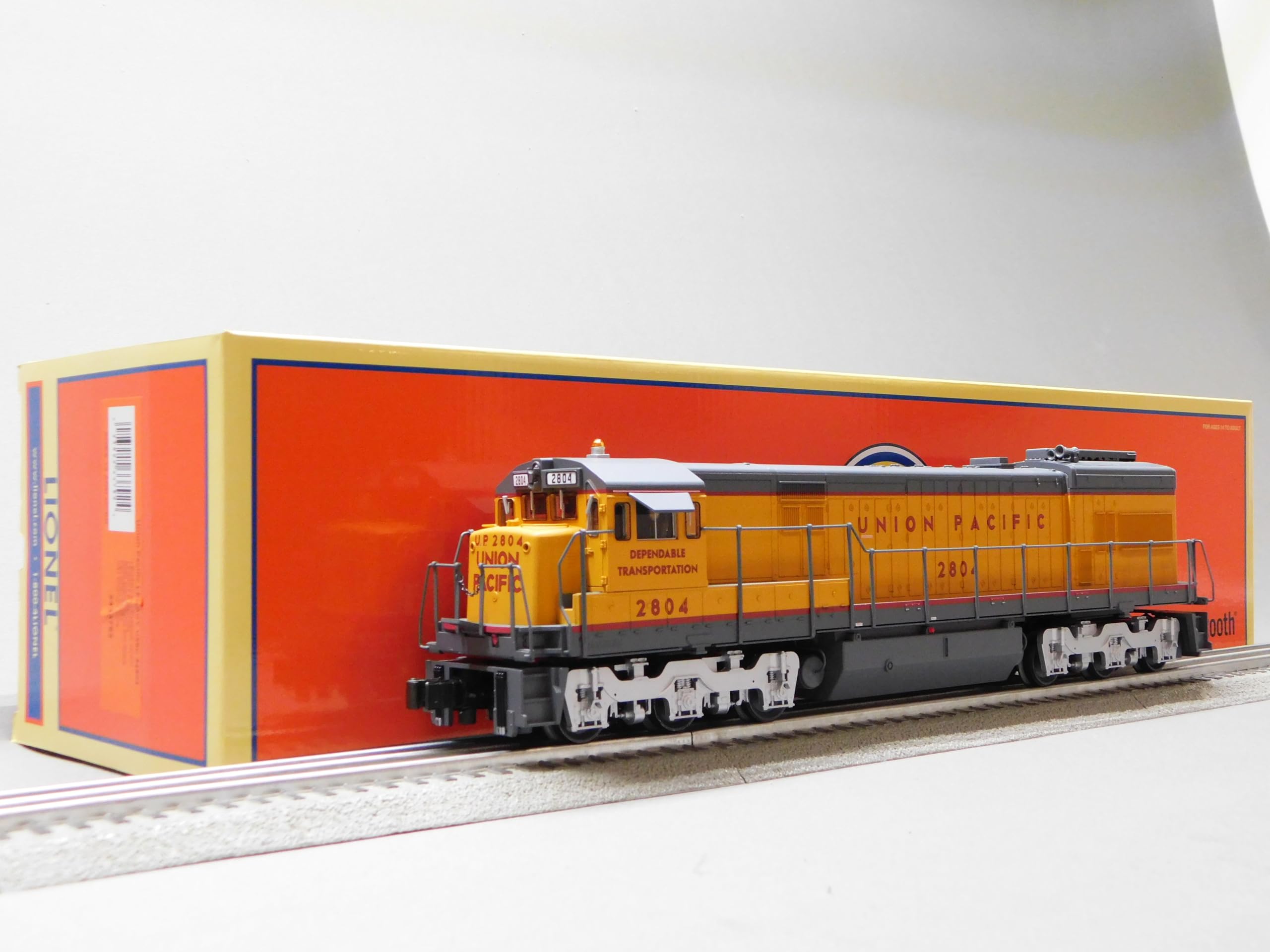 Lionel Union Pacific Legacy U28C Diesel Engine #2804 O Gauge 2433792