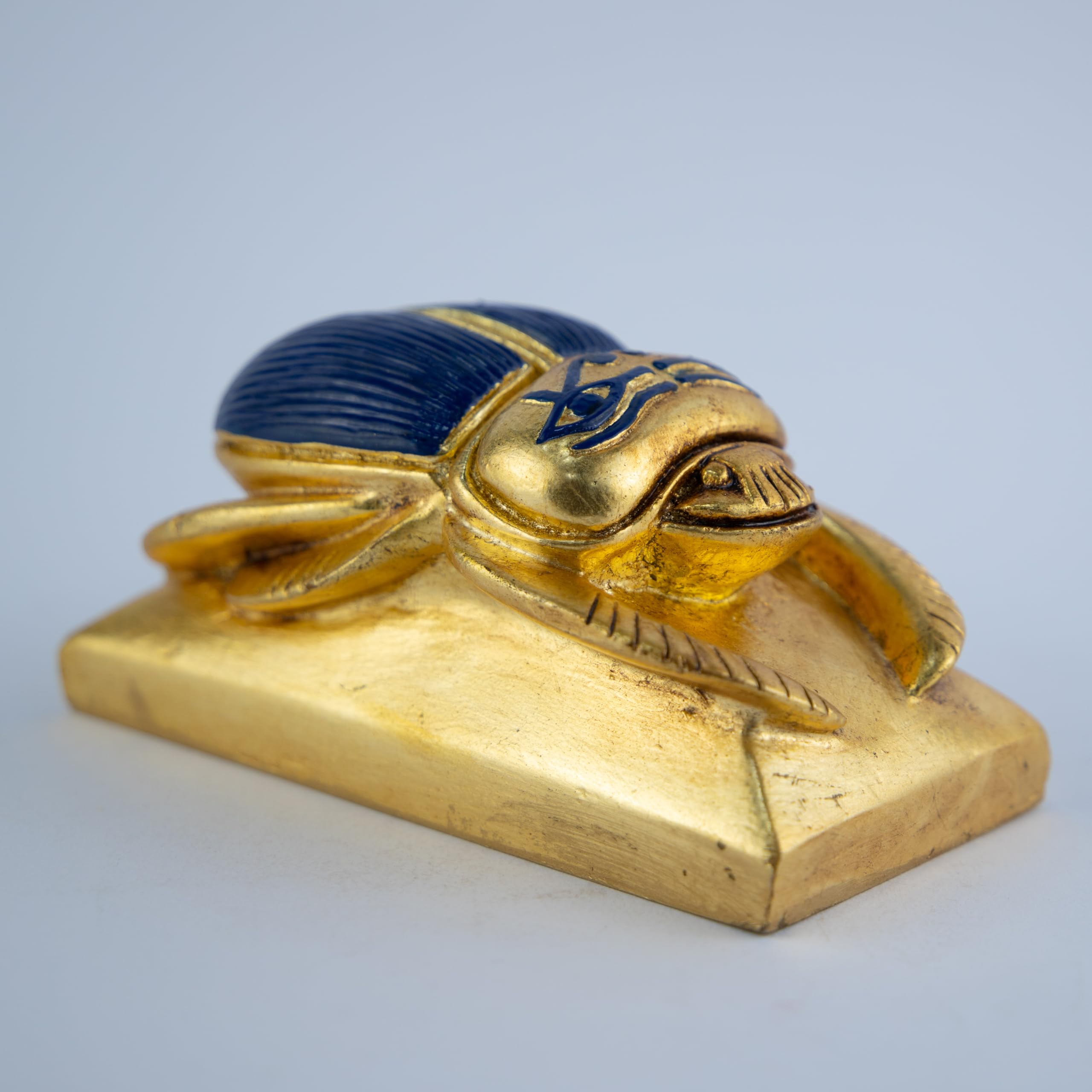 Konouz Handmade Scarab Statue - Authentic Polyester & Gypsum, 200 grams, Gold, Polyester, Quintessence of Wellbeing, Majestic Centerpiece for Shelf & Desk, 1070102020002