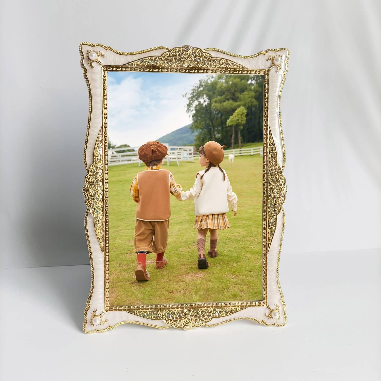 Bilderrahmen Zum Hinstellen, Bild 13 x 18 cm Anzeigen, Gold Rechteck Weinlese Fotorahmen für Home Decor, Horizontal & Vertikal, Tischplatte, Metall