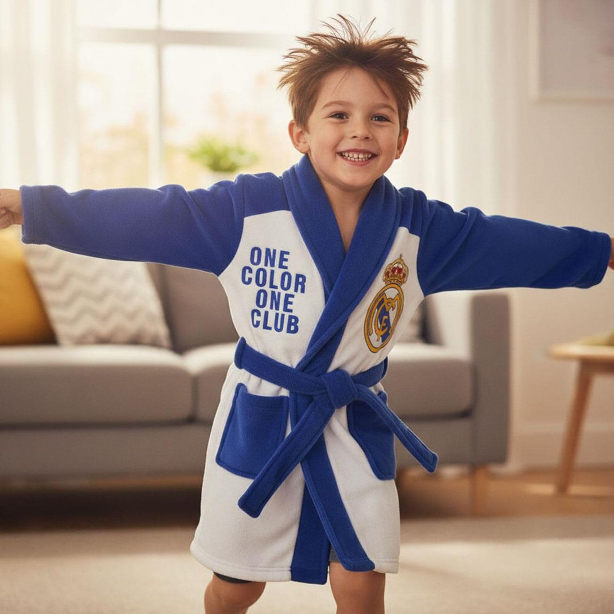 Real Madrid Batín Coral Fleece Niños Bata de Casa Oficial Escudo Club Ropa Invierno Cálida