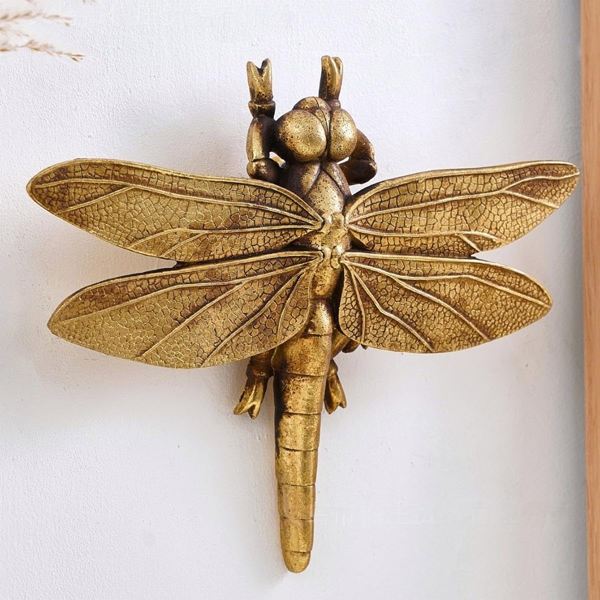 Gold Insect Animal Sculptures Wall Decor, Wall Art Decoration Sculpture Resin Animal Wall Hanging Decoration for Living Room Bedroom Kitchen Gift Modern Home Decor (Dragonfly)