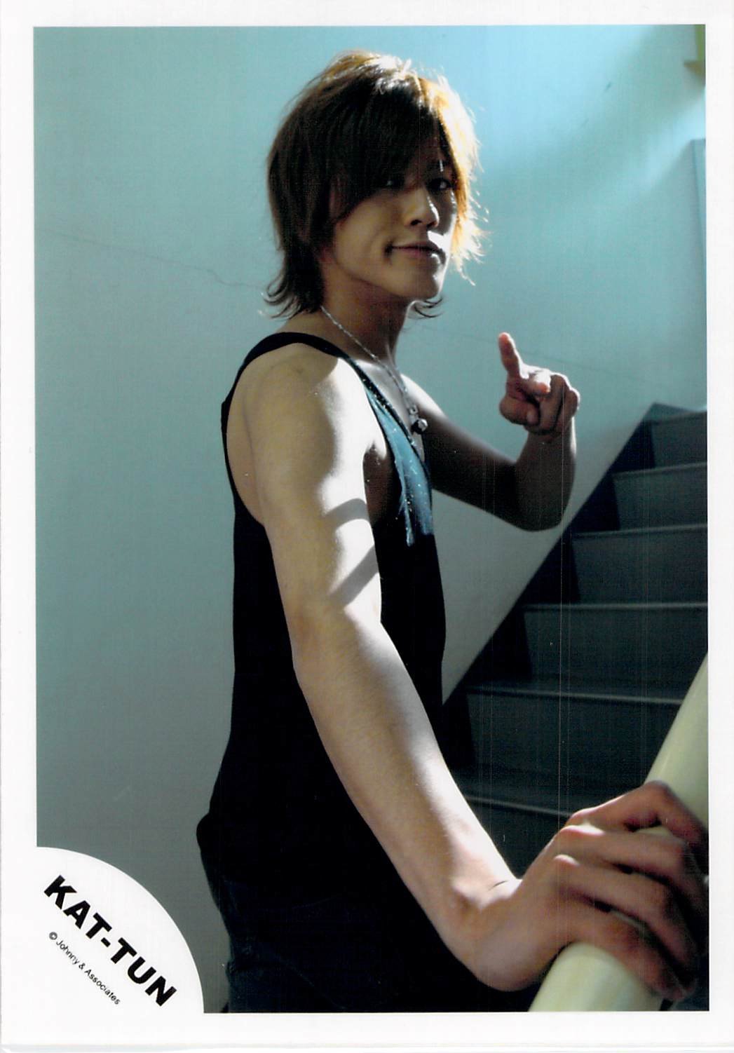 貴重！赤西仁 公式写真 楽天市場】 KAT-TUN・【公式写真】・赤西仁 （jin akanishi)・Jr