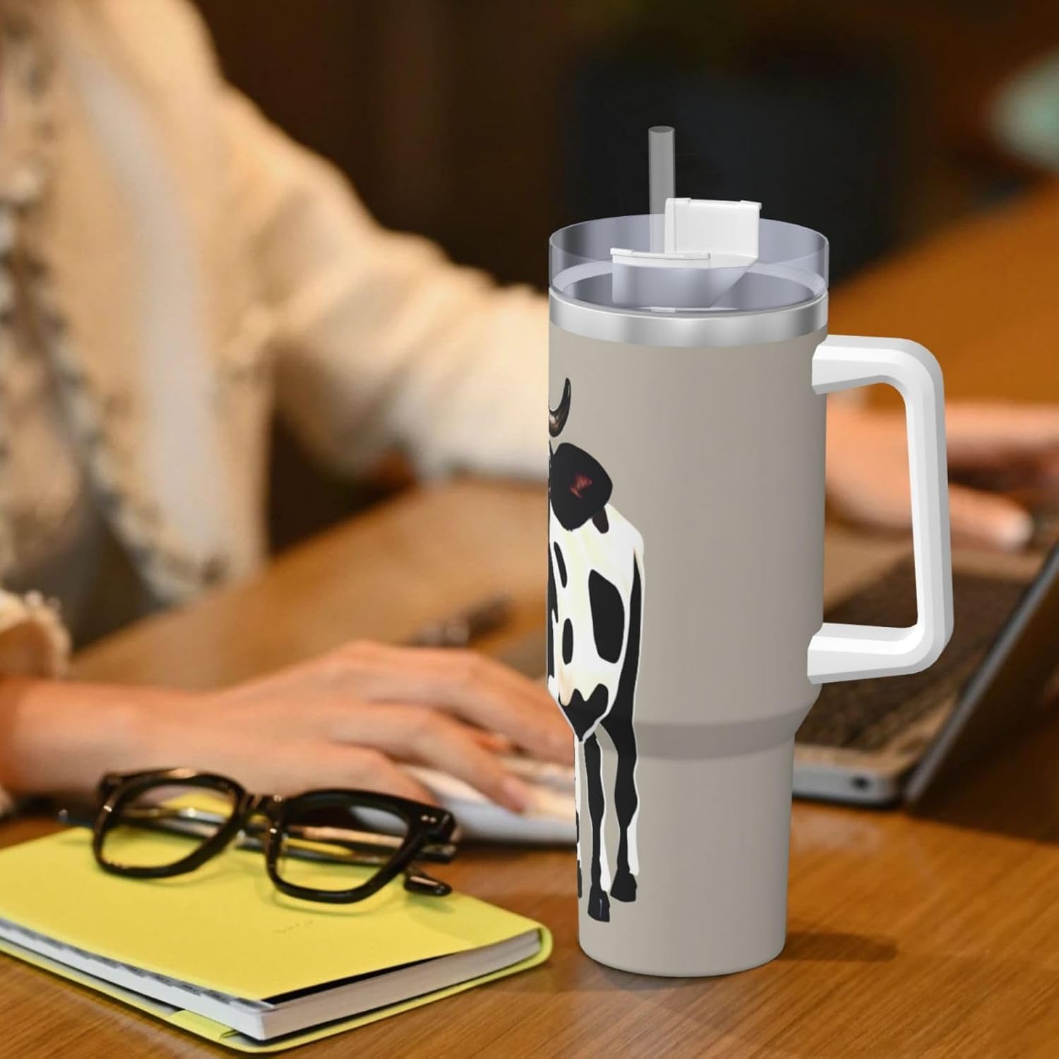 40 OZ Cow black spot Print Ice Bully Cup with Handle Straw Lid Straw,Stainless Steel Tumbler Coffee Cup