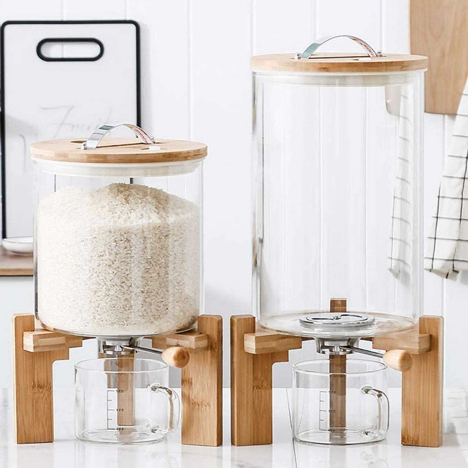 5L 8L Airbet Glass Rice Dispenser z podstawką bambusową, pojemnik na zboża odporne na wilgotność do organizacji kuchni, łatwy uchwyt i kubek pomiarowy w zestawie