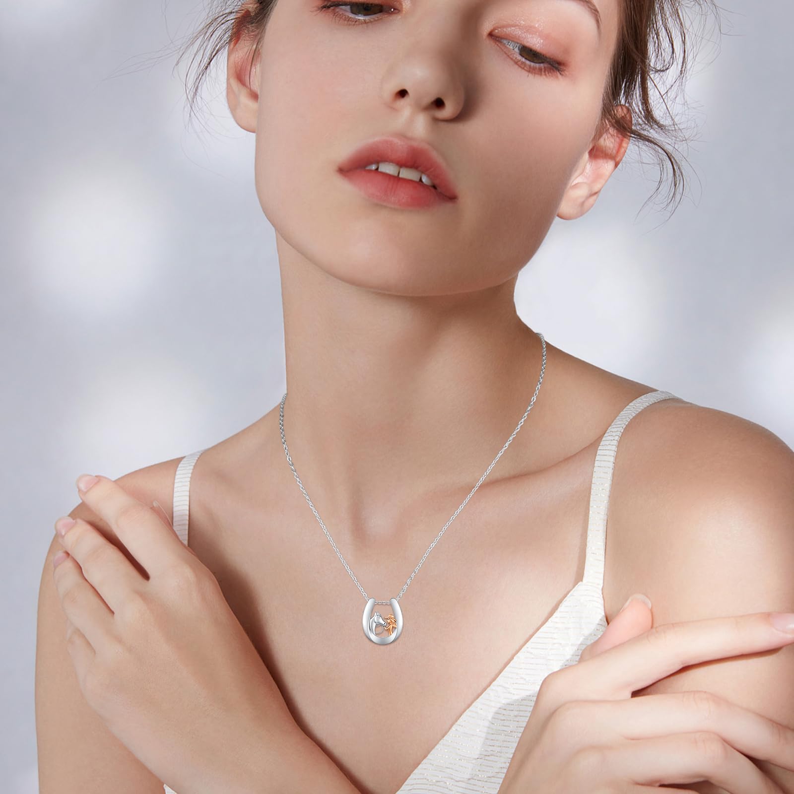 Mädchen und Pferd Halskette 925 Sterling Silber Pferdeschmuck Pferd Anhänger Halskette Geschenke für Frauen Damen