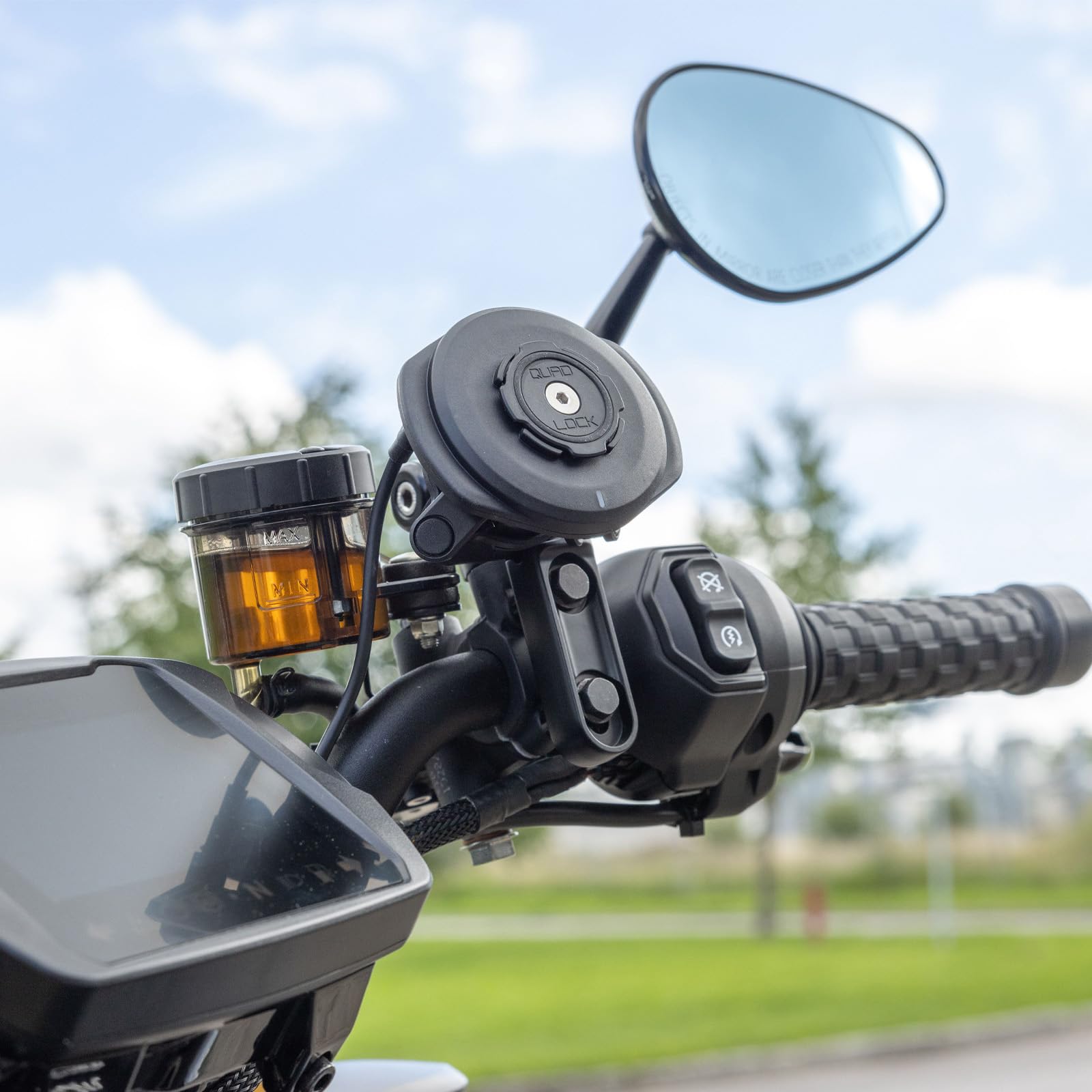 Quad Lock Supporto moto con freno e frizione cover MAG e cover originali compatibili per il supporto del telefono Moto