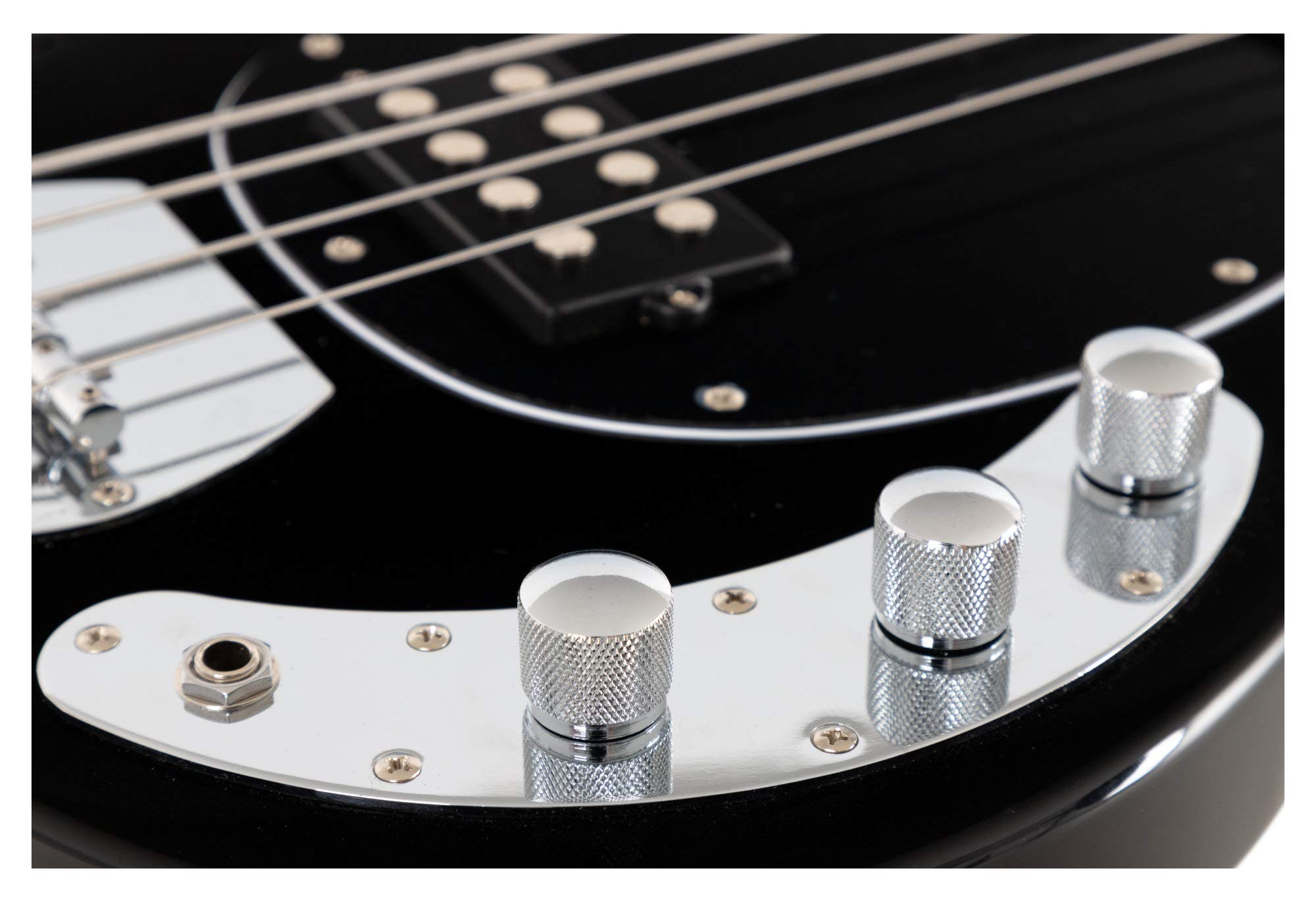 Rocktile MB-4 BK E-Bass - Body: Linde, Hals: Ahorn - Griffbrett: Technical Ebony - 2 Single Coil-Pickups im Humbucker-Format - Regler: 1x Blend, 1x Volume, 1x Tone - Schwarz