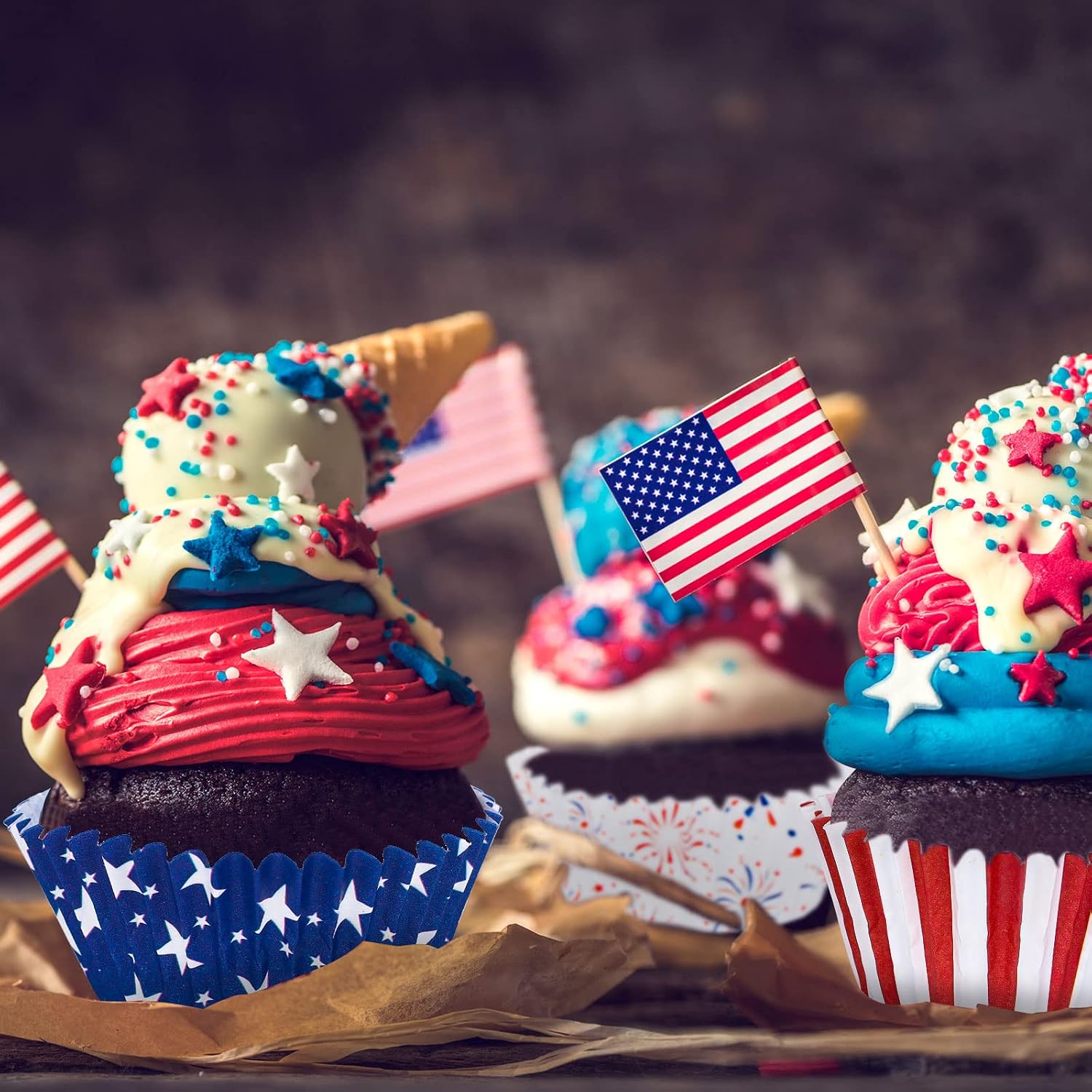 Whaline 600Pcs Patriotic Baking Cups July 4th Stars Stripes Cupcake Liners Red Blue White USA Flag Cupcake Wrappers for 250th Anniversary Independence Day Memorial Day Party Decor