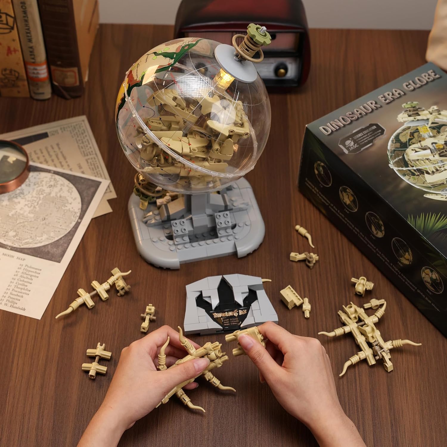 Dinosaur Skull Fossils Globe Building Set,360° Rotatable Globe Display Model with LED Light,STEM Skeleton Model Educational Toy, Gifts for Boys and Girls Ages 14+