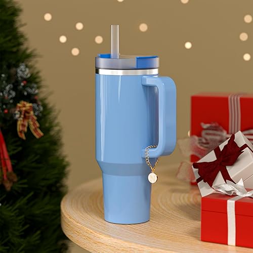 Miniatura 8 de Utuichuo Tapa de popote de 0.394 in para copa Stanley, 30 onzas, 40 onzas, inicial, con 2 dijes de letras, accesorios para dije de identificación