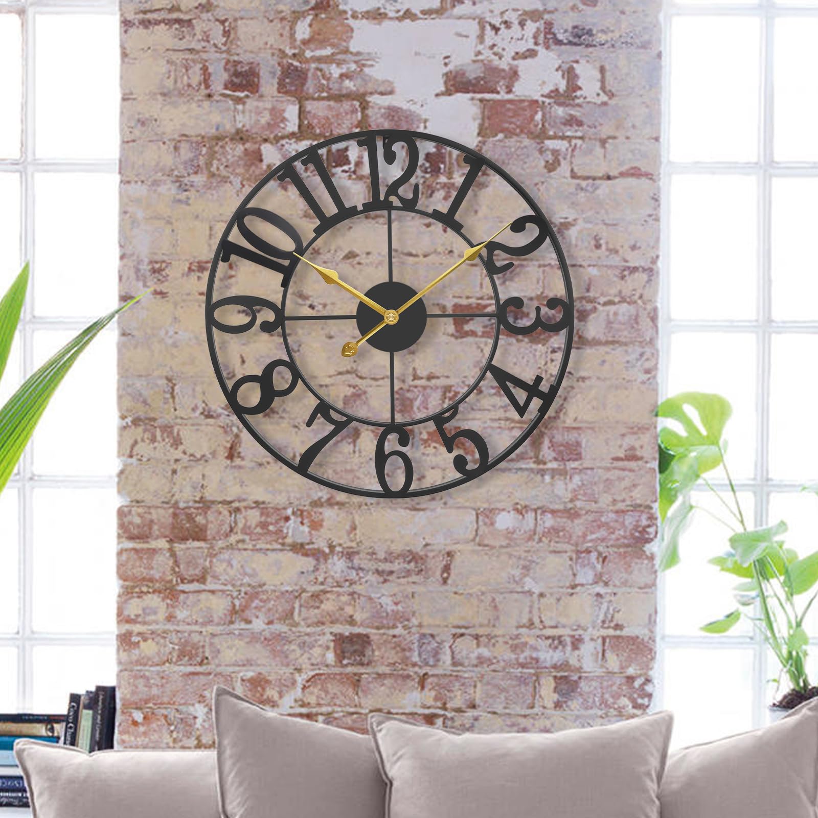 Grande horloge murale d'extérieur silencieuse sans tic-tac à piles, horloge murale moderne en métal noir pour terrasse, porche, piscine, ferme, cuisine, chambre à coucher, salon 40,6 cm