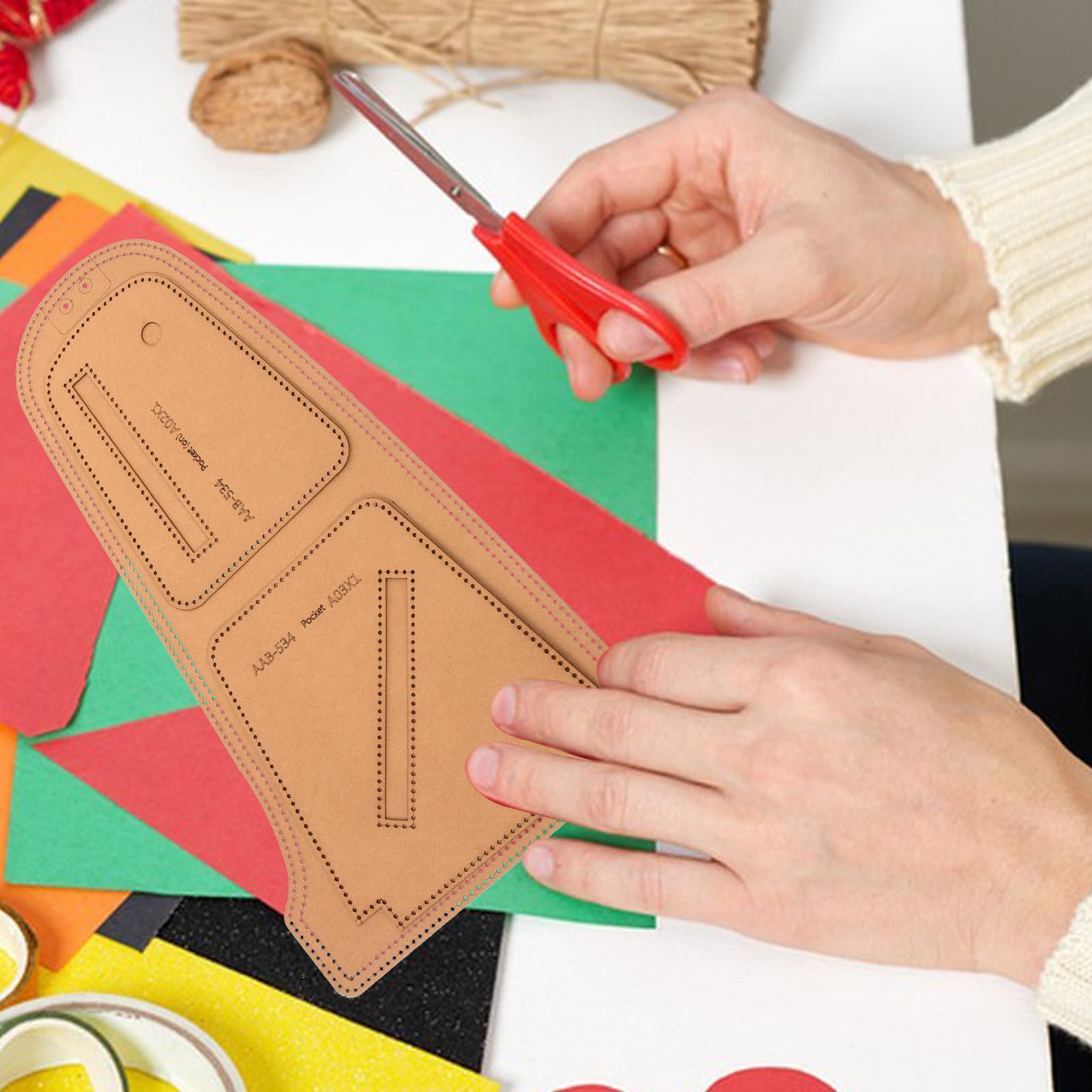 Gatuida 7 Stück Schnittmuster für Leder Brusttaschen mit Präziser und Vielseitiger Gestaltung aus Kraftkarton für Lederhandwerk und Selbstgemacht Projekte