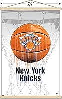 Vista 3 de Trends International NBA New York Knicks - Póster de pared de Drip Basketball 21, 22.375 x 34 pulgadas, paquete de impresión y colgador de madera
