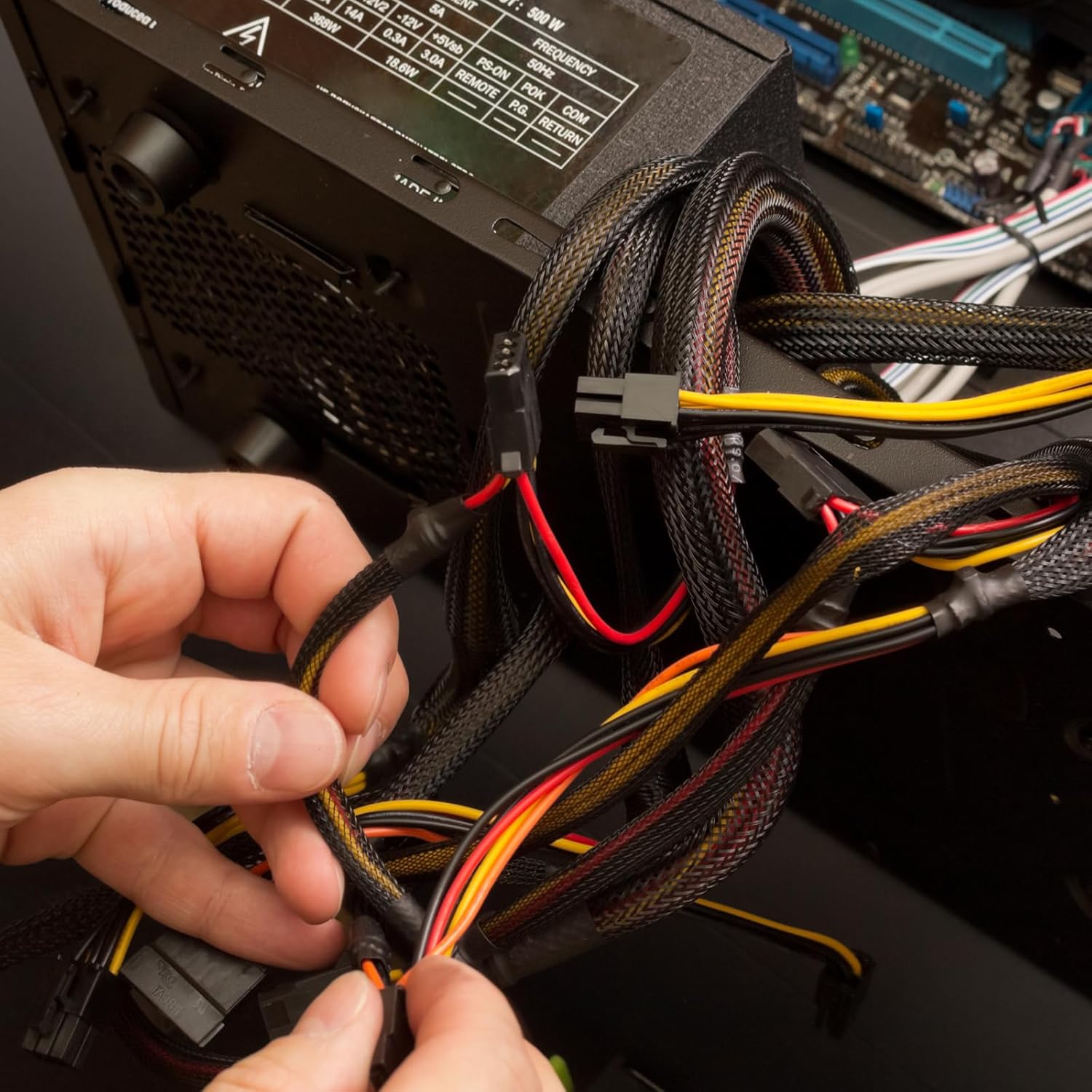 uxcell PET Expandable Sleeving 10ft 1/8" Red Cable Management Sleeve Cord Organizer for Wrap Protect Cable