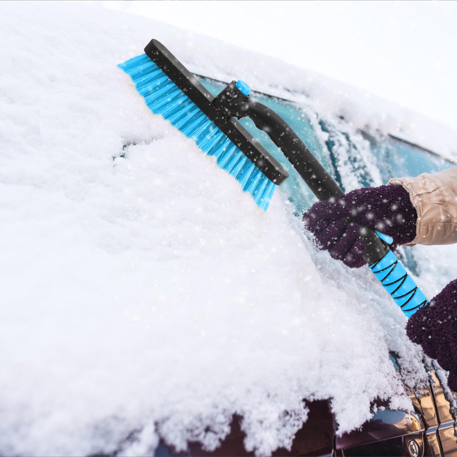 Cepillo de Nieve Extensible 2 en 1 con raspador de Hielo para Parabrisas de Coche, rascador de Ventana de Coche de 33 Pulgadas y Cepillo de Espuma para Quitar Nieve para SUV, Limpiador de