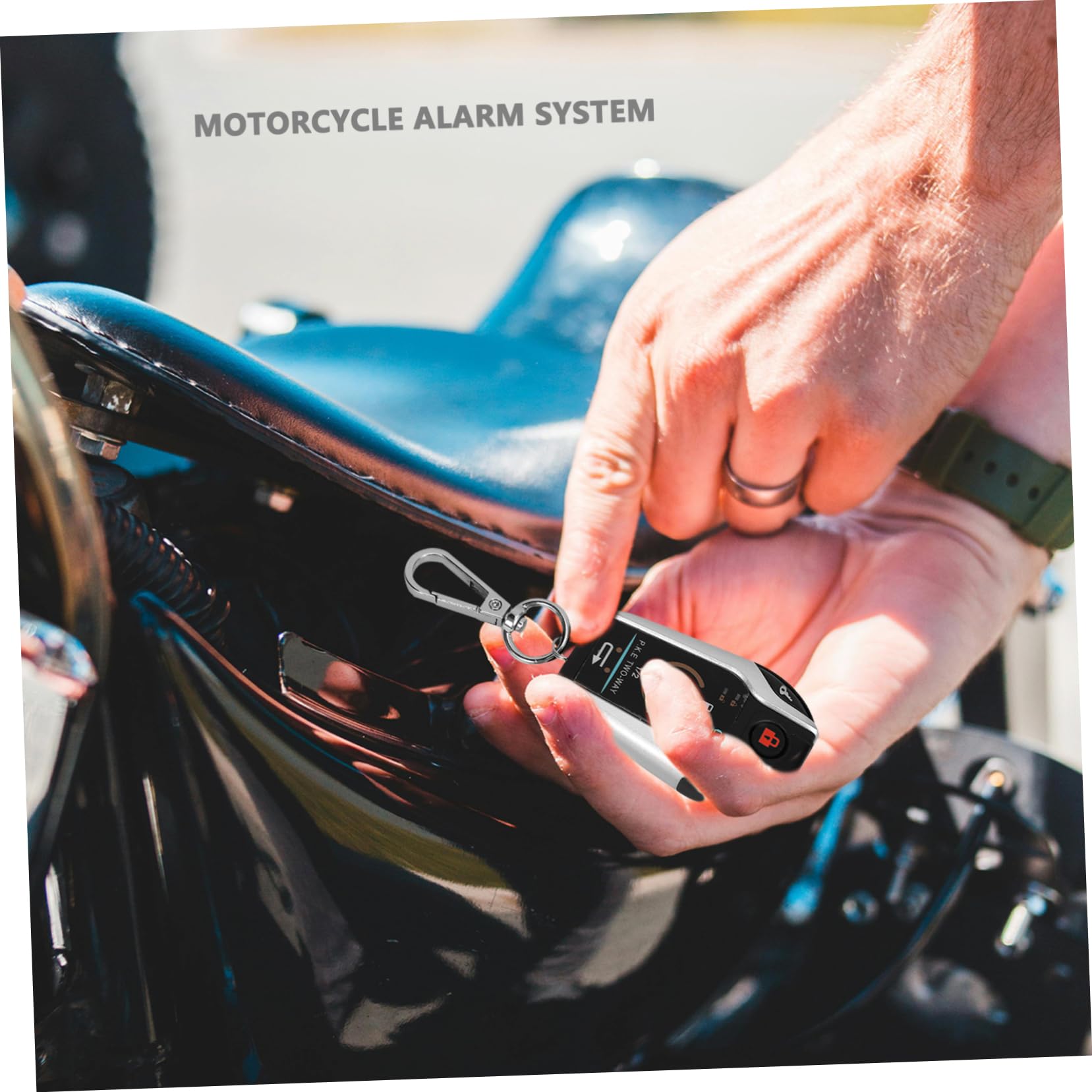SOLUSTRE Allarme Antifurto per Moto con Blocco Automatico, Sblocco e Avvio Remoto, Materiale Plastico Resistente Telecomando Incluso per Sicurezza Ottimale