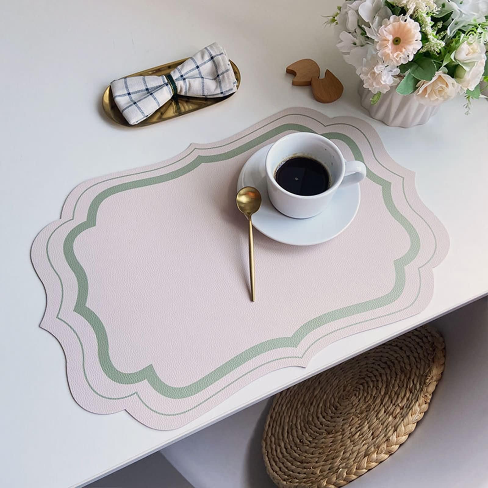 Protégez vos meubles avec style grâce au set de table PU irrégulier vert