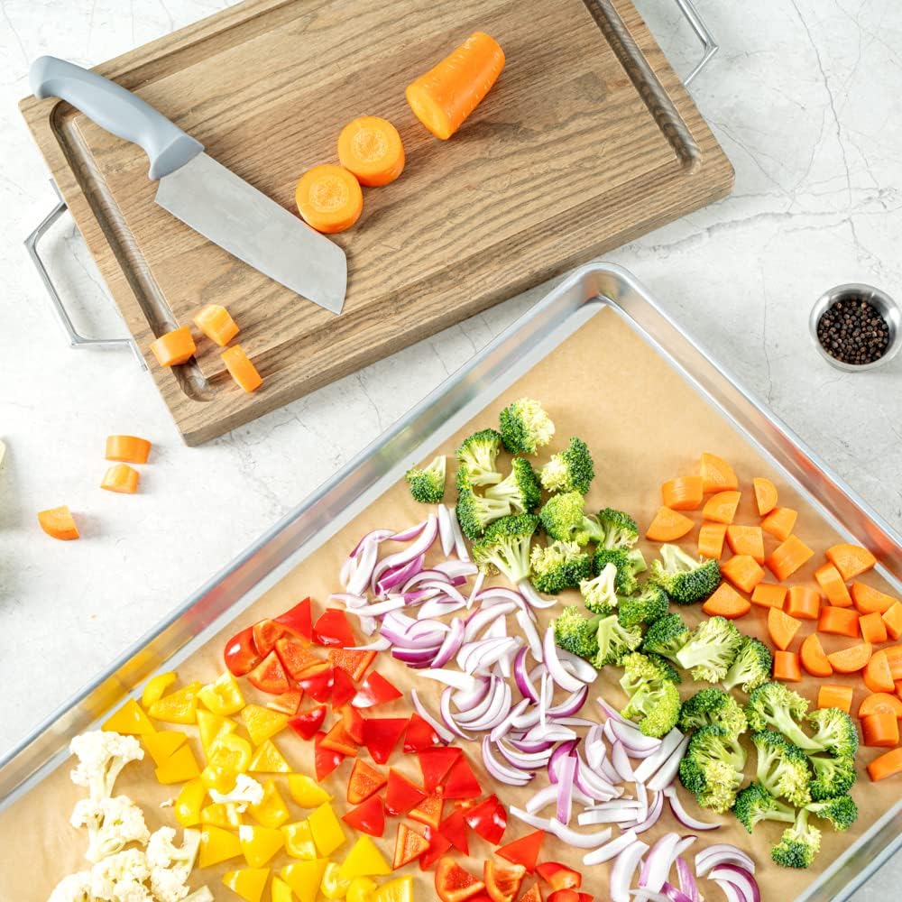 Restaurantware Pastry Tek 16 x 24 Inch Parchment Paper Sheets 200 Greaseproof Baking Sheets For Oven - Pre-Cut Double-Sided Silicone Coating Unbleached Paper Nonstick Baking Sheets Full-Size