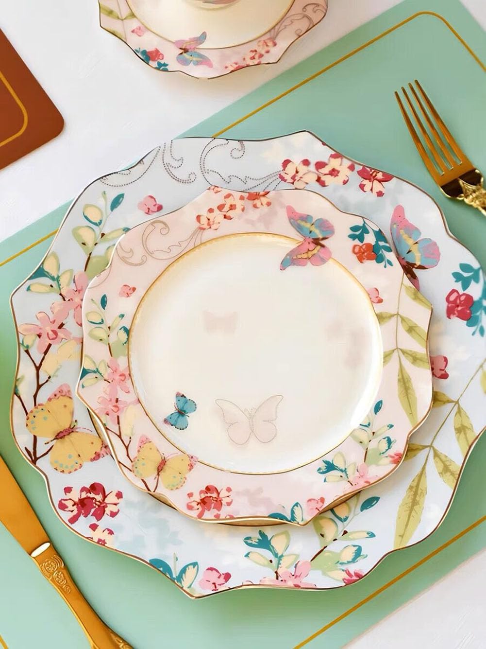 piatti in porcellana bone china con farfalle