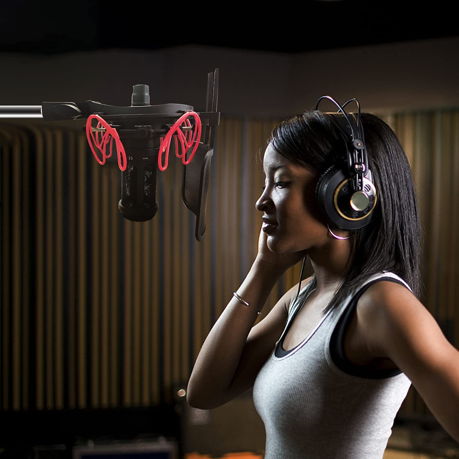 Universal-Mikrofon-Stoßhalterung mit Pop-Filter für alle Mikrofone mit einer Größe von 21 mm - 62 mm, inklusive Anti-Vibrationsmikrofonhalterung und Pop-Filter (rot)