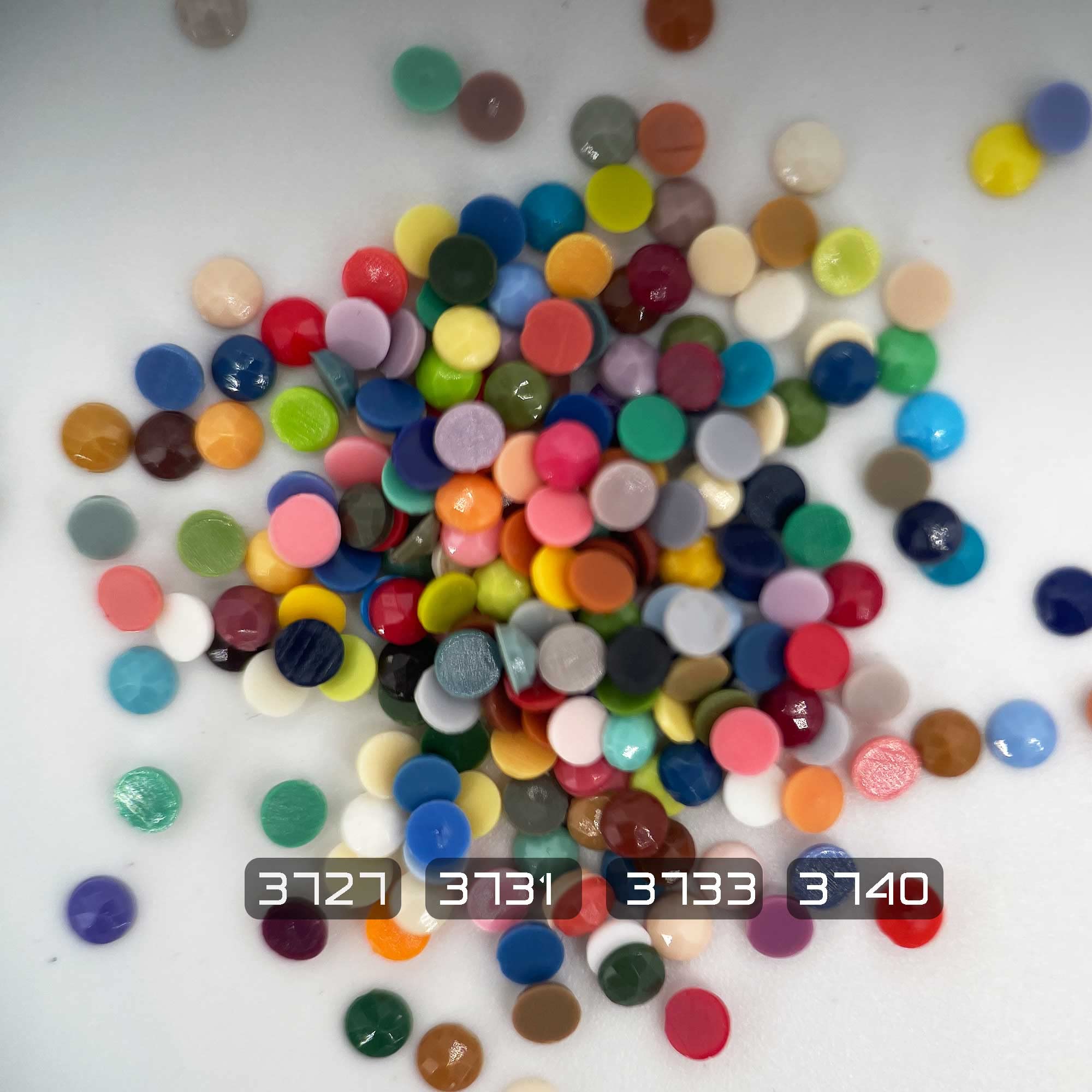 Diamonds Painting Accessories,Replacement for Missing Round Drills 3727 3731 3733 3740,Rhinestone Resin Diamond Drill,4 Colors Beads Gems Stones,3500pcs per Color