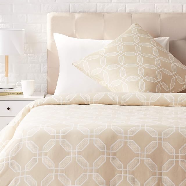 Amazon Basics Sateen Duvet Cover Set - 140 x 200 cm / 65 x 65 cm x 1, Octagon