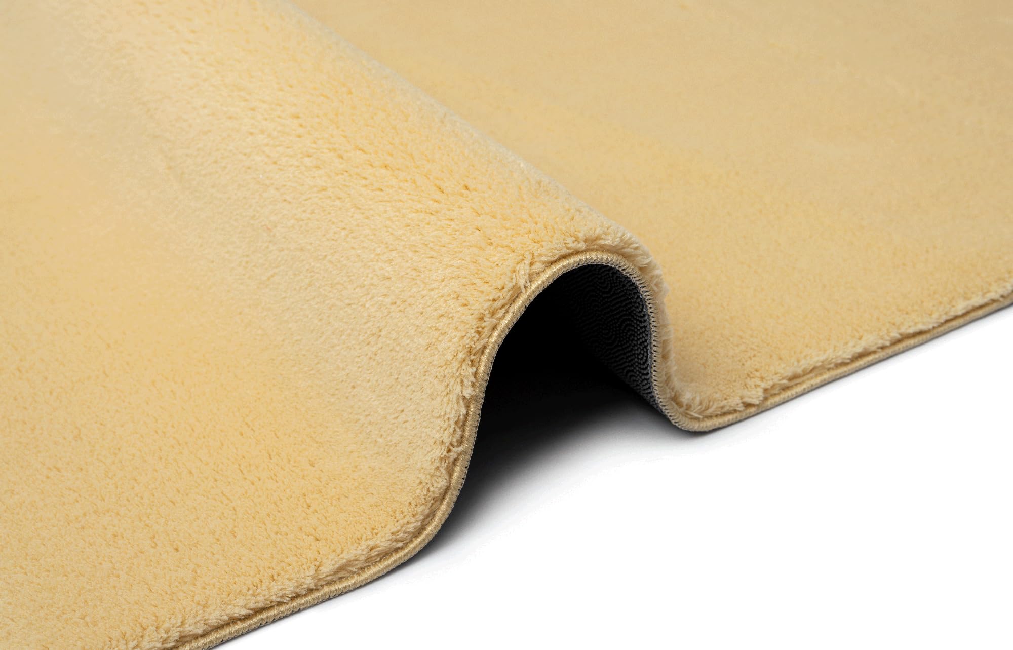the carpet Relax – Tapis Moderne Moelleux à Poils Courts, antidérapant, Lavable Jusqu’à 30°C, Super Doux, Aspect Fourrure, pour Salon et Chambre, décoratif, Or, 200 x 280 cm