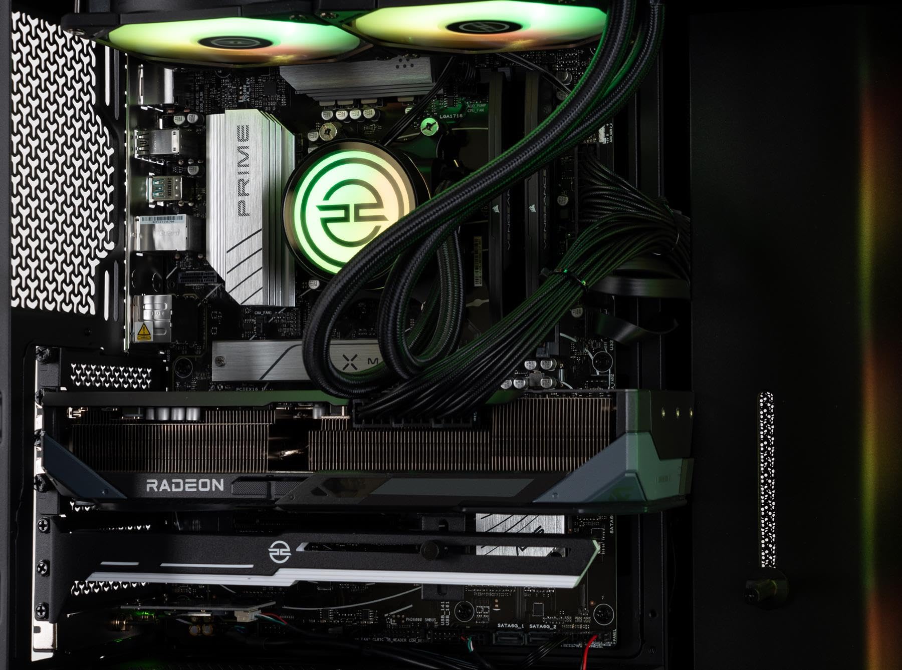 PCSpecialist Pro PC Gaming - AMD Ryzen 7 7800X3D 4,20 GHz 8-Core, 32 GB DDR5 RAM, 16 GB AMD RADEON RX 9070 XT, 2TB M.2 SSD, Windows 11