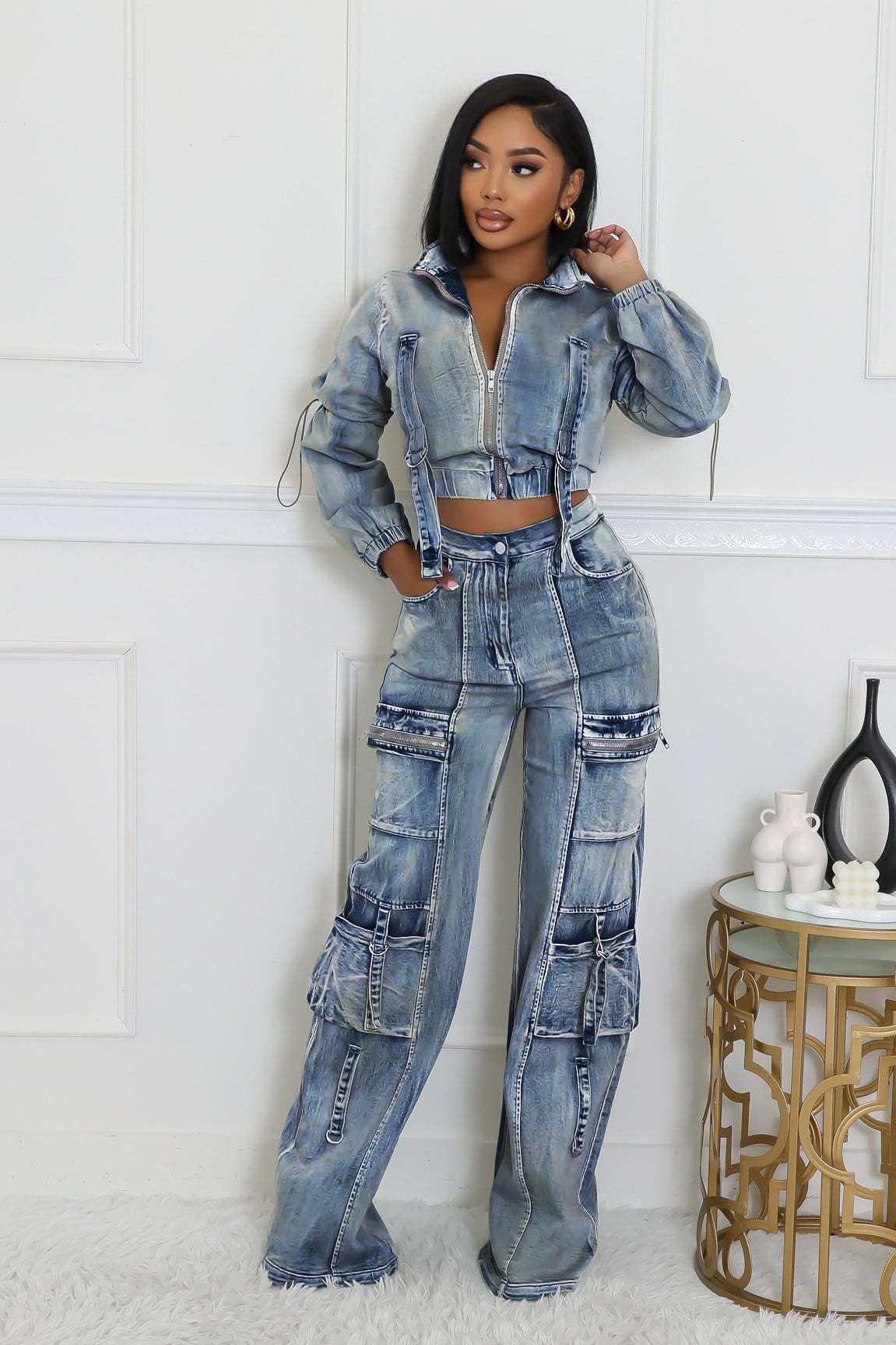 Molilove Conjunto de dos piezas de mezclilla para mujer, chaqueta de mezclilla recortada, pantalones cargo con bolsillos, conjunto de chándal Y2K