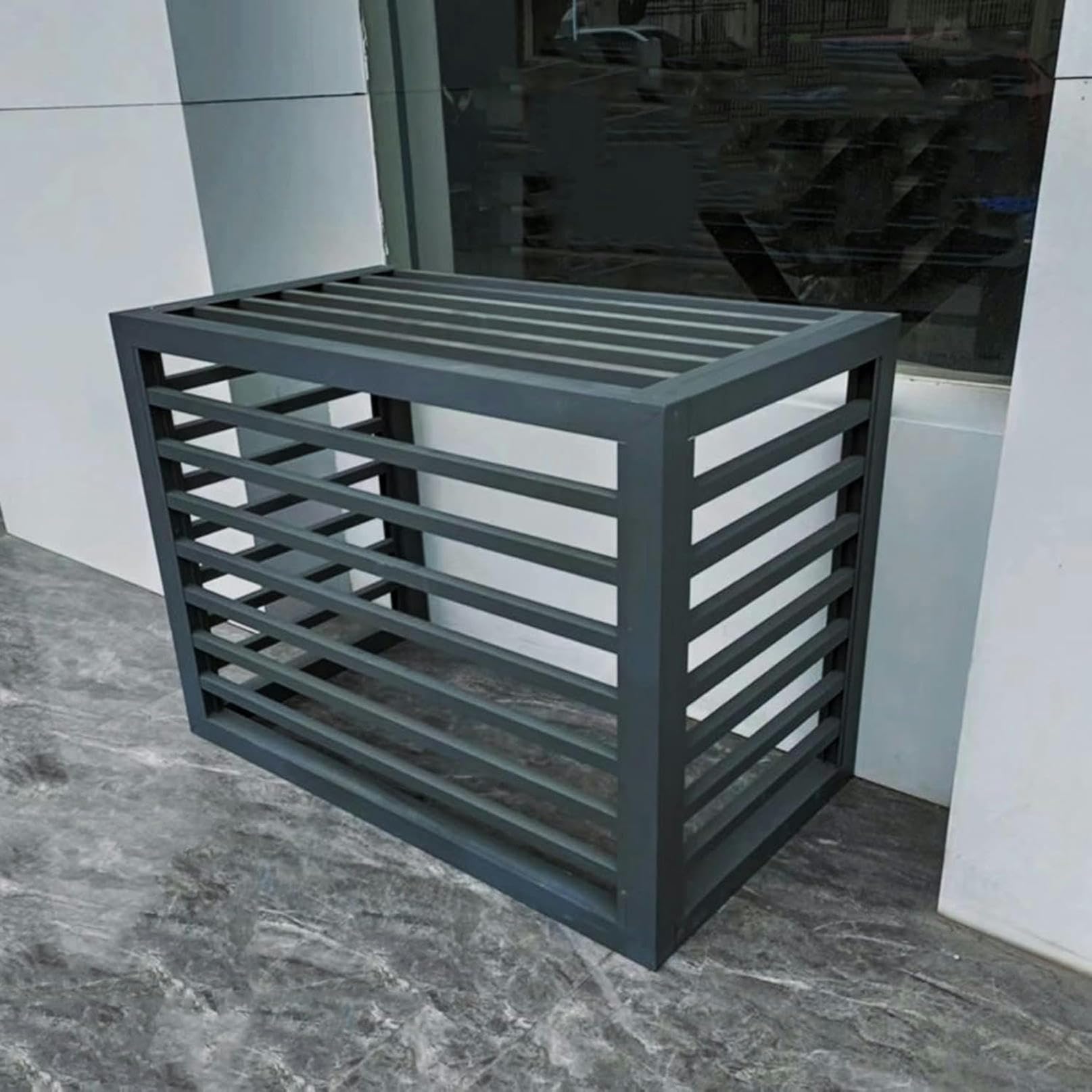 Cache-climatiseur extérieur en aluminium pour embellir votre terrasse et jardin design