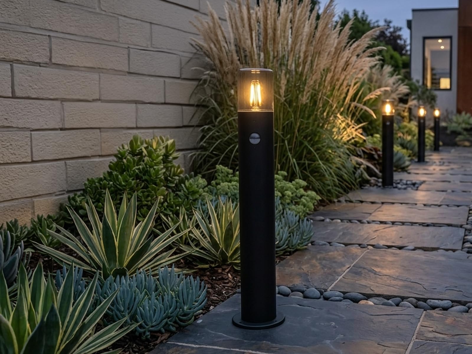 meineWunschleuchte Wege-Leuchte mit Bewegungsmelder Schwarz Rauchfarbig | mit E27 LED, Höhe 80cm, aus Aluminium, moderne Pollerleuchte, Schutzklasse IP44, für Wegbeleuchtung Garten Außen