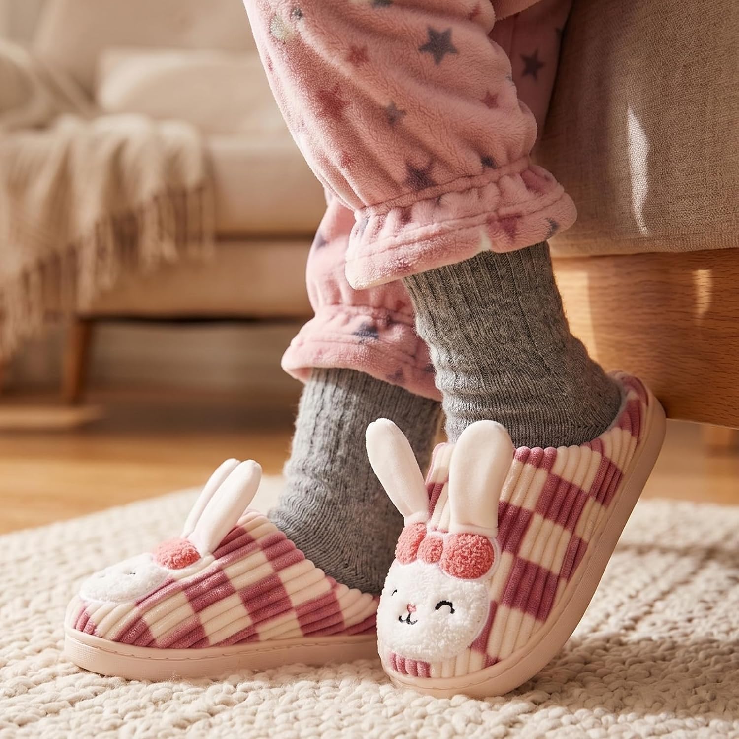 Guyarns Children's Slippers Boys Girls with Plush Children Winter Warm Slippers Made of Memory Foam Non-Slip Sole House Slippers Indoor Outdoor 38/39 EU Pink Rabbit