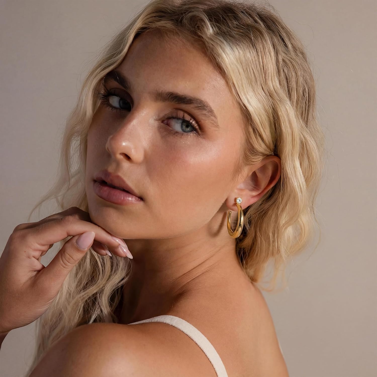 LOYATA Chunky Gold Hoop Earrings for Women-14K Gold Plated Big Thick Hoop Earrings Trendy Statement Large Earring Hoops Hypoallergenic Non Tarnish Jewelry for Women Gifts