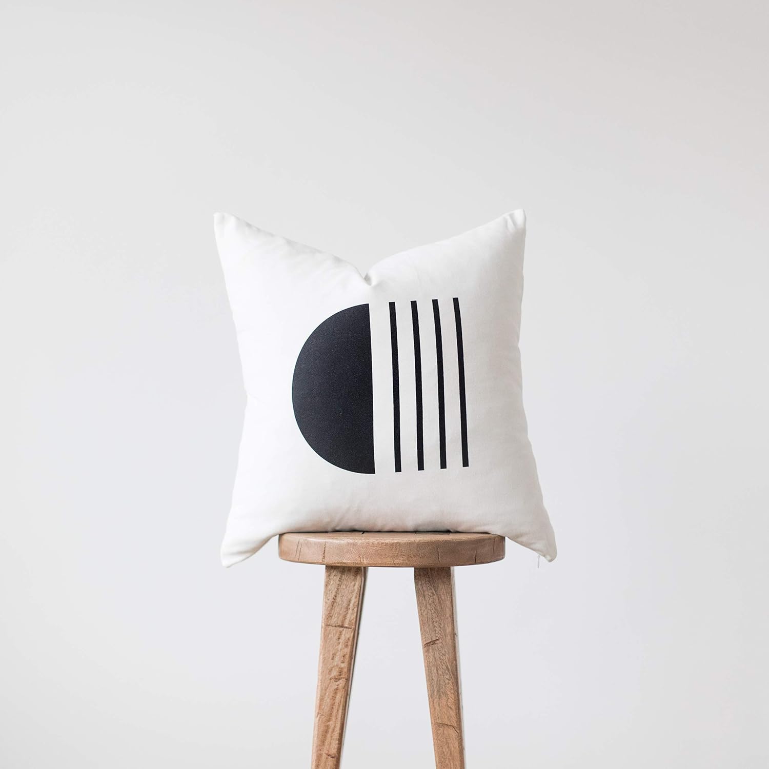 Woven Nook - Modern & Luxurious 20" x 20" Decorative Boho Throw Pillow Covers - Durable Quality & Machine Washable - Roux Design - Black and White - 4 Pack